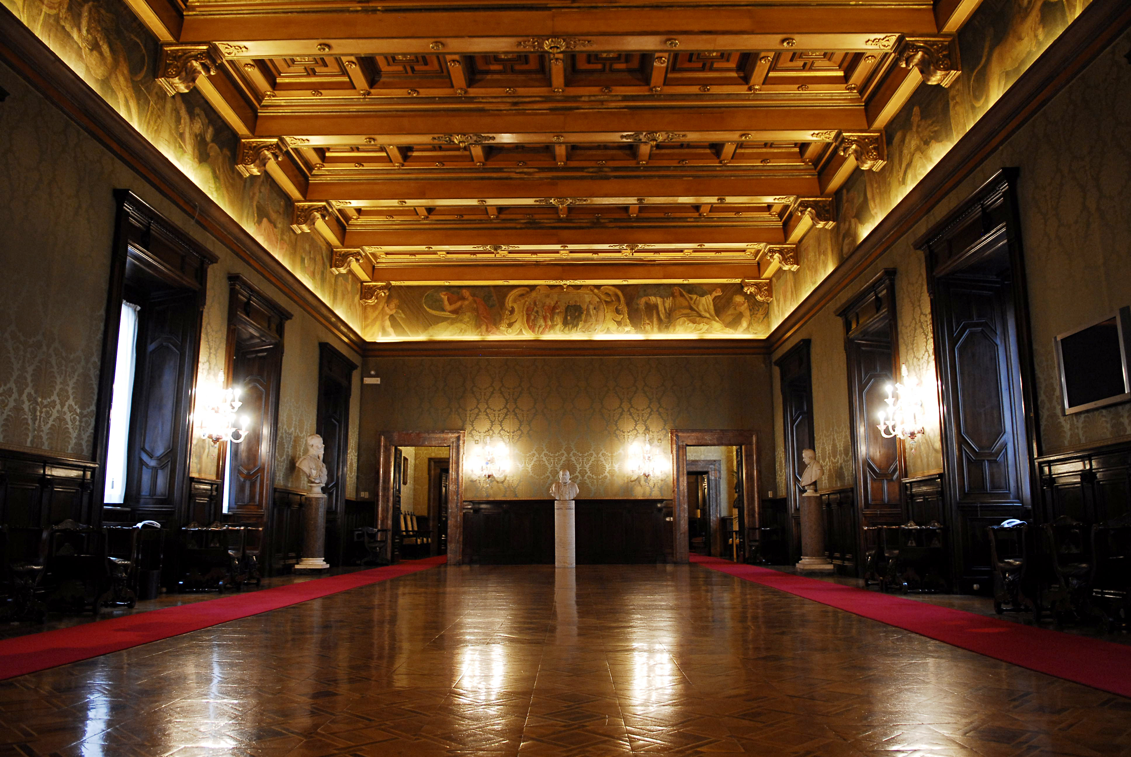 Italia Hall